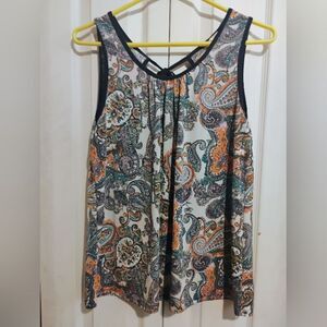 Lavish Multicolored Sleeveless Relaxed Tank Top